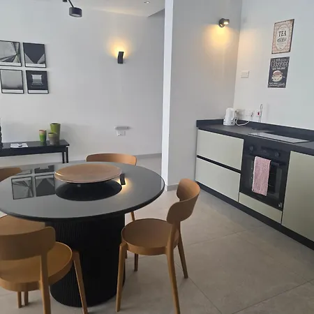 Luxury Waterfront 3br With Large Terrace דירה מרססקלה