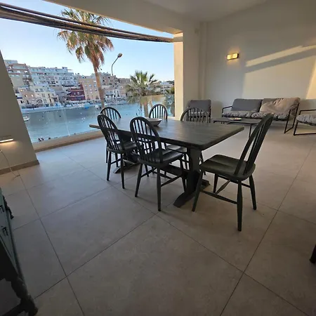 דירה Luxury Waterfront 3br With Large Terrace מרססקלה