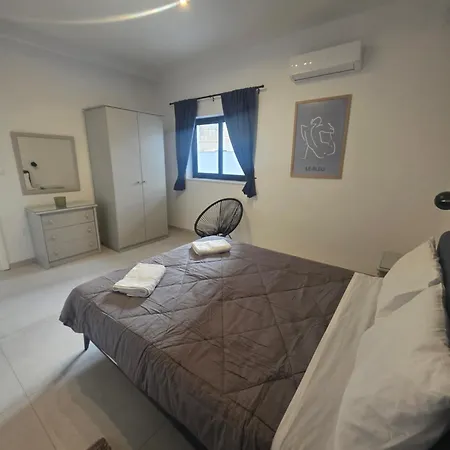 דירה Luxury Waterfront 3br With Large Terrace