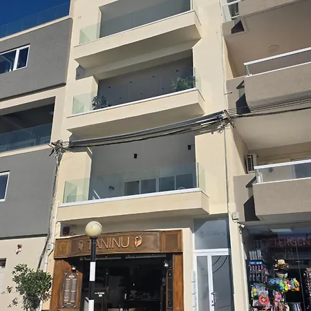 דירה Luxury Waterfront 3br With Large Terrace מרססקלה