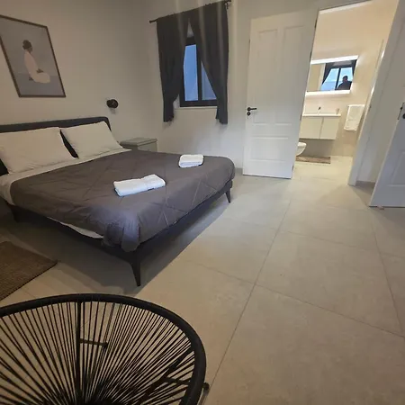 Luxury Waterfront 3br With Large Terrace *