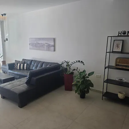 Luxury Waterfront 3br With Large Terrace מרססקלה