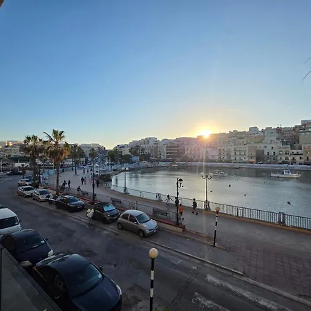 Luxury Waterfront 3br With Large Terrace *