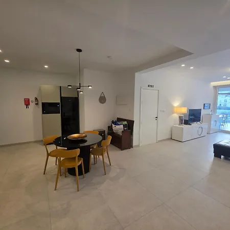 דירה Luxury Waterfront 3br With Large Terrace מרססקלה