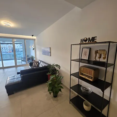 Luxury Waterfront 3br With Large Terrace * מרססקלה