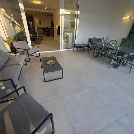 דירה Luxury Waterfront 3br With Large Terrace מרססקלה