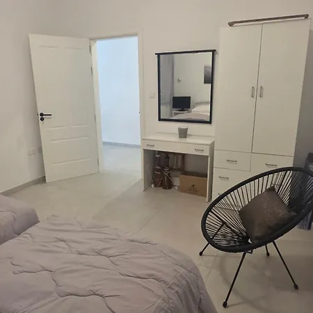 Luxury Waterfront 3br With Large Terrace *