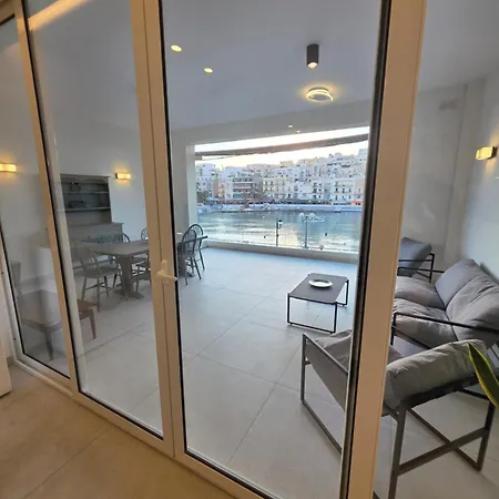 דירה Luxury Waterfront 3br With Large Terrace *